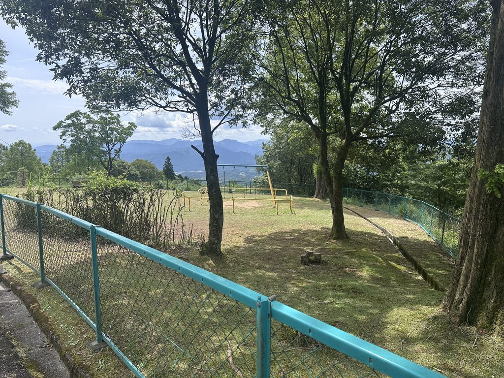 青山高原保健休養地キャンプ場の公園